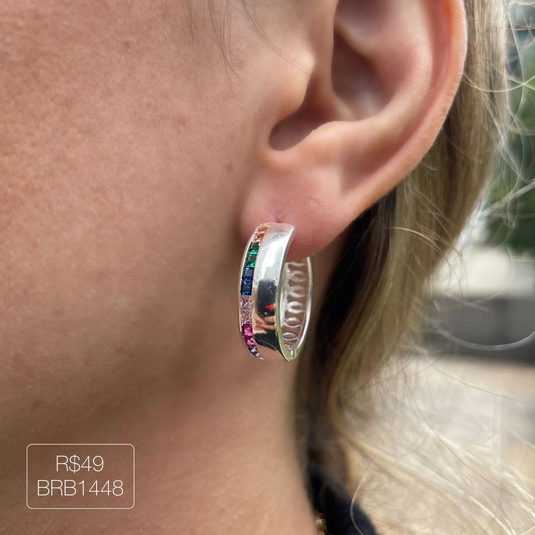 Argola Lisa Carré Rainbow Lateral Prateada